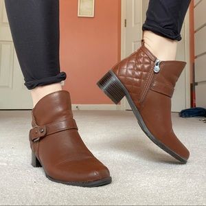 🌟Dana Buchman Booties🌟